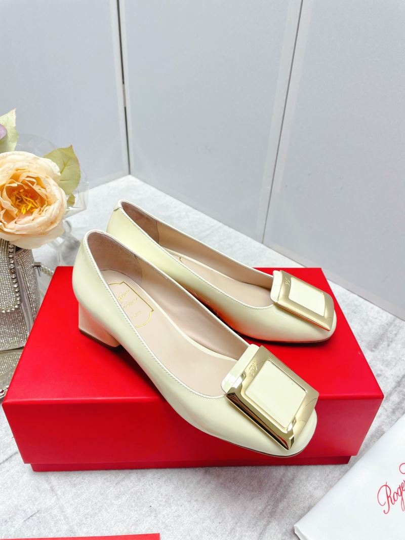 Roger Vivier flat shoes